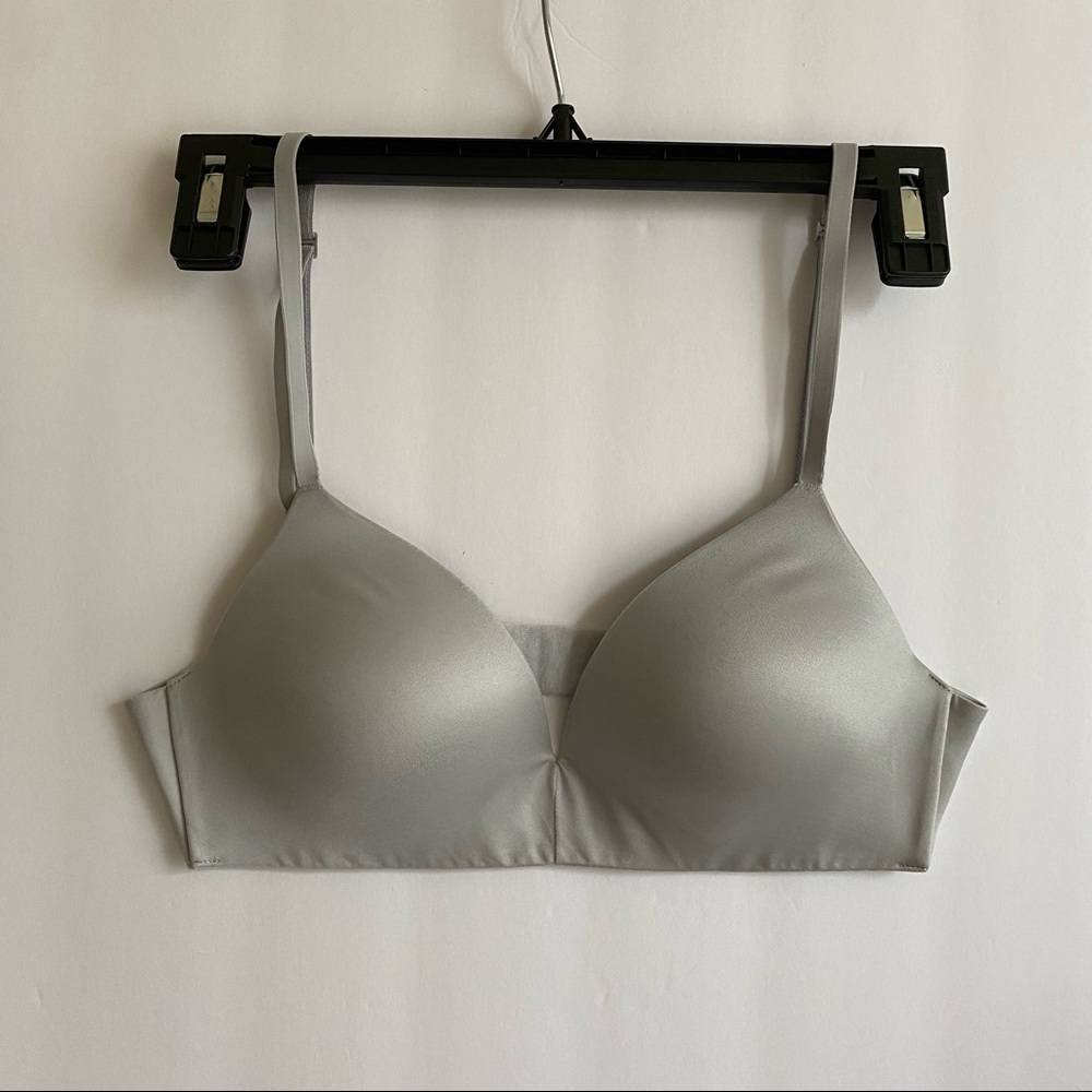 Gap Love Everyday Smooth Wireless Bra 32B Silver